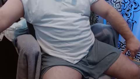 Stonerbear42 online show from May 11, 2:45 pm