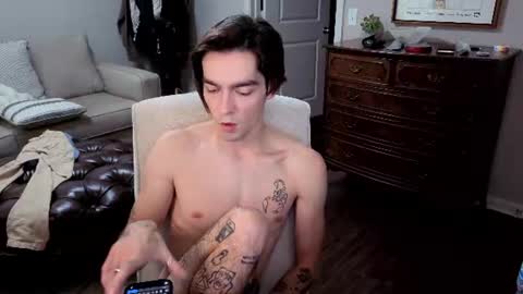 str8whiteboy21 online show from August 2, 3:10 pm