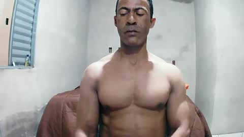 strongdaddyfantastic online show from June 22, 11:42 pm