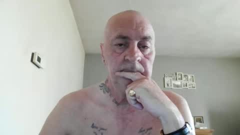 me online show from May 23, 11:05 am