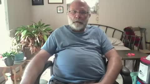 suthernguy54 online show from July 25, 6:48 pm