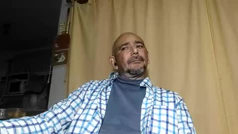 sweetcuervo independent model online show from May 23, 3:34 am