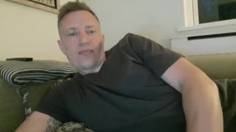 sweetsinner83 online show from May 7, 8:09 pm