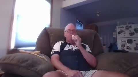 tacrunner66_ online show from June 4, 2:34 pm