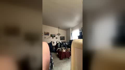 tallhandsomehung69 online show from July 29, 10:53 pm