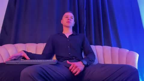 tayler_milers online show from June 17, 3:41 am
