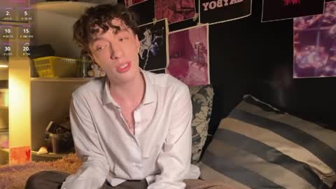 Yan     online show from May 24, 7:20 pm