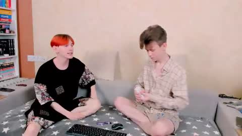 tedy_lun online show from July 3, 9:50 pm