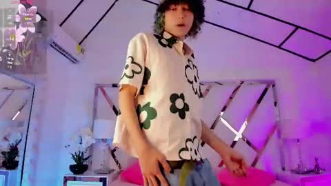 thanier_18 online show from June 11, 7:23 pm
