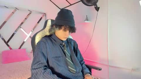 thanier_18 online show from May 21, 7:29 pm