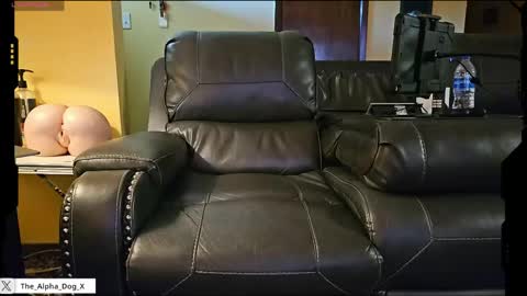 the_alpha_dog_xxx online show from April 27, 5:30 pm