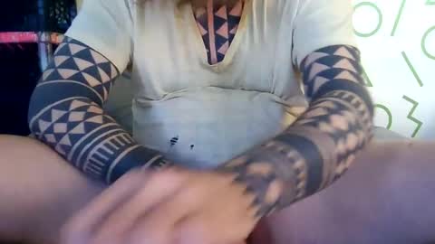 chrisy online show from May 1, 2:52 pm