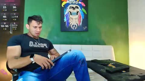 SCOTT  THEO  KAMERON  GENDERSON online show from April 1, 1:13 pm