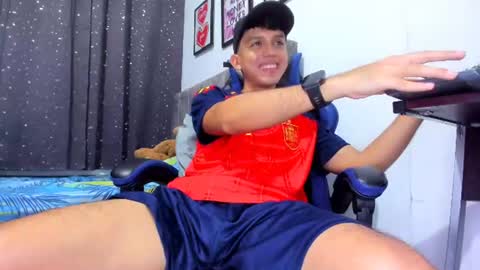 the_skinnyguys online show from July 20, 12:39 am
