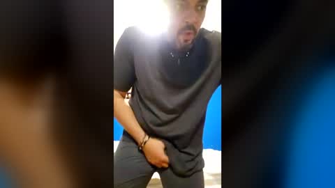 the_traxxx online show from June 12, 4:11 am