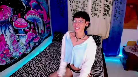 ethan online show from May 7, 10:43 pm