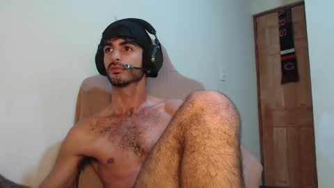 Santiago Enrique online show from May 2, 4:26 am