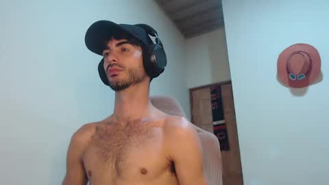 Santiago Enrique online show from May 3, 4:26 am