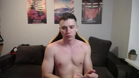 Nick   online show from June 8, 6:42 pm