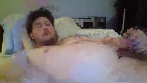 thesameletter2ice online show from May 5, 5:42 am