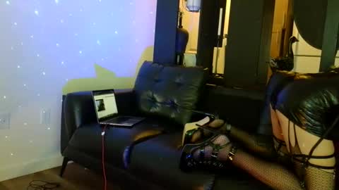 Shizknight online show from April 15, 4:40 pm