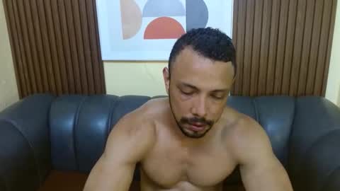 Thiago Summers online show from May 18, 5:17 pm