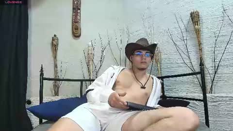 Thiago  online show from July 15, 12:12 pm