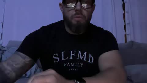 thiccbull12 online show from May 18, 8:09 am
