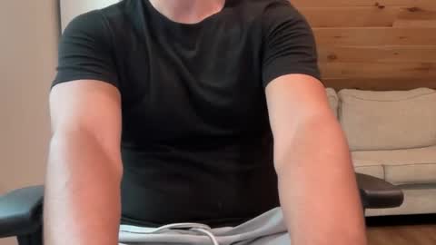 thickcockjock1017 online show from July 12, 5:26 pm