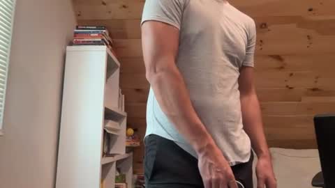 thickcockjock1017 online show from July 13, 5:37 pm