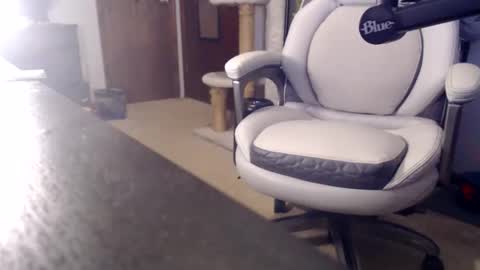 thickkkcockkkguy online show from May 6, 10:21 pm