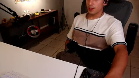 thieves_us online show from May 19, 2:40 am
