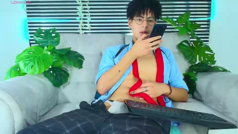 Thiago Saenzz online show from April 29, 5:30 pm