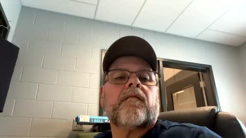 thisguy3674 online show from April 29, 2:44 pm