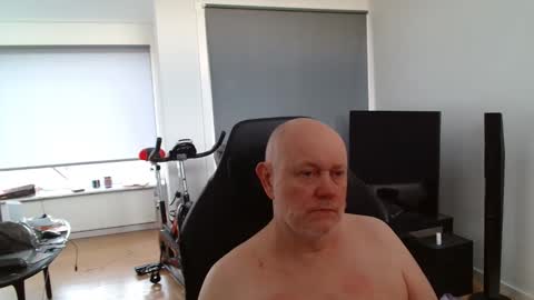thomas315627 online show from May 19, 7:14 am
