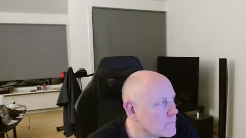 thomas315627 online show from May 6, 9:26 pm
