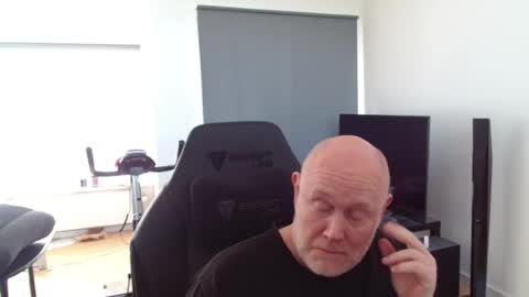 thomas806035 online show from July 29, 1:43 pm