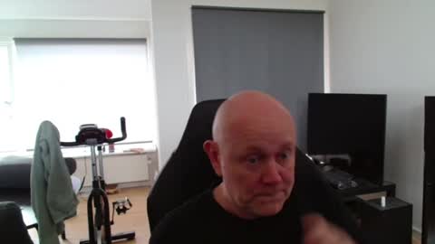 thomas806035 online show from July 19, 1:39 pm
