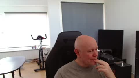 thomas806035 online show from July 21, 12:07 pm