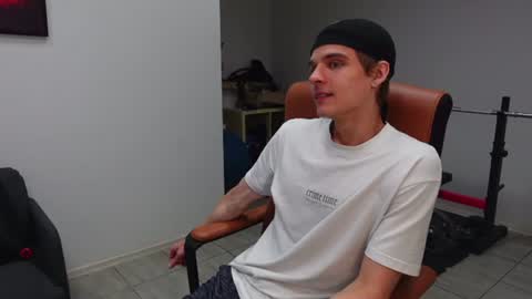 THOMAS BRONS online show from June 25, 4:37 am
