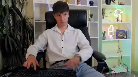 thomas_edisonn online show from July 17, 7:15 am