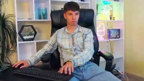 thomas_edisonn online show from July 24, 12:23 pm