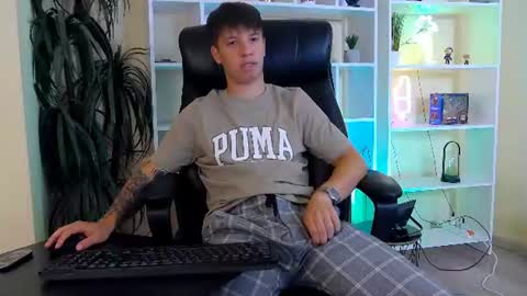 thomas_edisonn online show from July 9, 12:20 pm