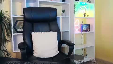 thomas_edisonn online show from August 3, 10:43 am