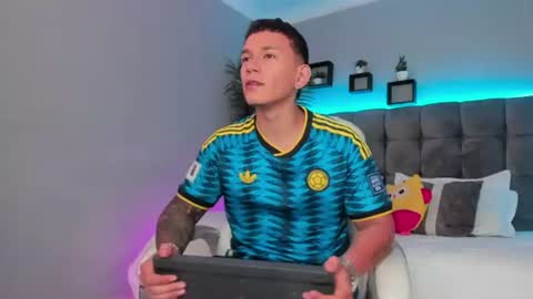 Thomas online show from June 12, 2:26 pm