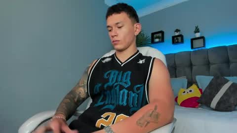 Thomas online show from May 19, 4:02 pm