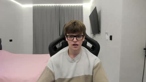 Tomas online show from May 4, 7:04 pm