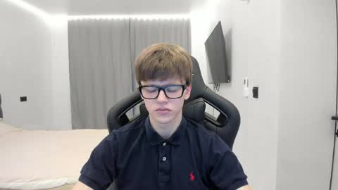 Tomas online show from April 29, 4:11 pm