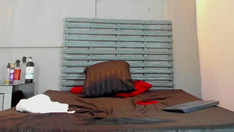 thomas_woolf online show from August 5, 7:19 pm