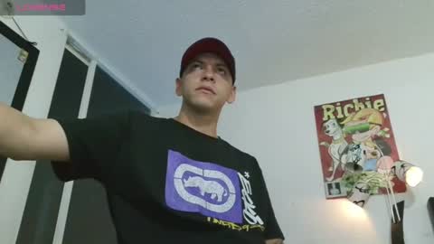 thomasjons online show from June 14, 2:24 am